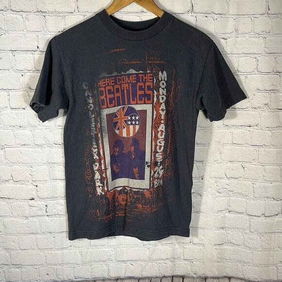Vintage 2006 Beatles Here Comes the Beatles Tour Black T-Shirt Nice Fade Size S - Picture 1 of 7
